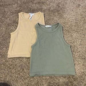 Tan and green cropped tank top set- Small
